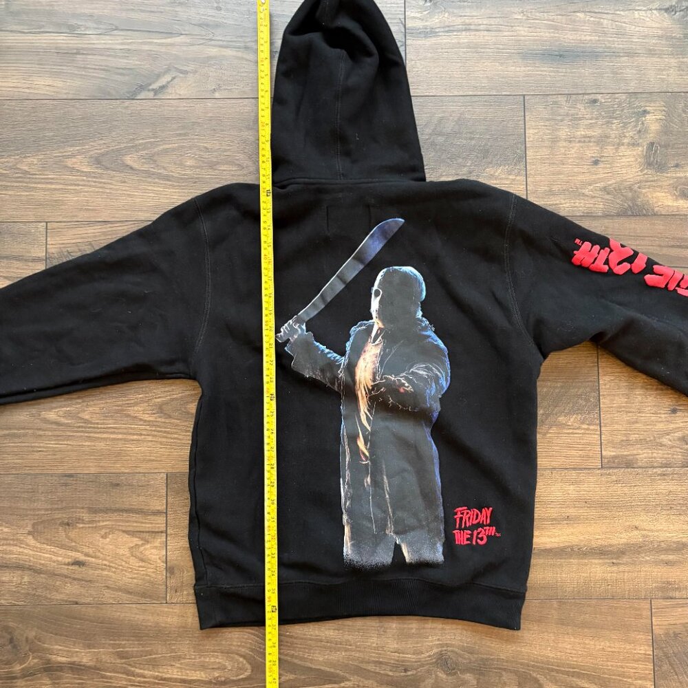 Shoe Palace x Friday The 13th Black Hooded Sweatshirt Jason Voorhees Size Large - Picture 5 of 14